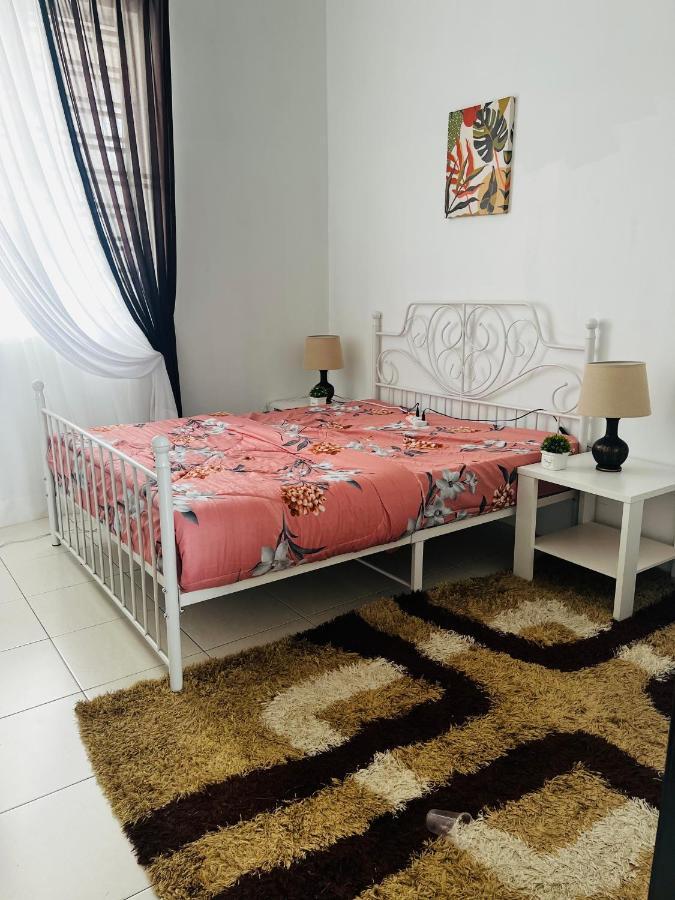 Villa Pool Kepala Batas Kampong Hilir  Dış mekan fotoğraf