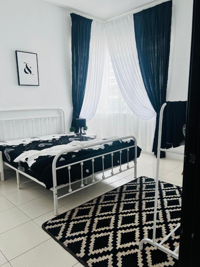 Villa Pool Kepala Batas Kampong Hilir  Dış mekan fotoğraf