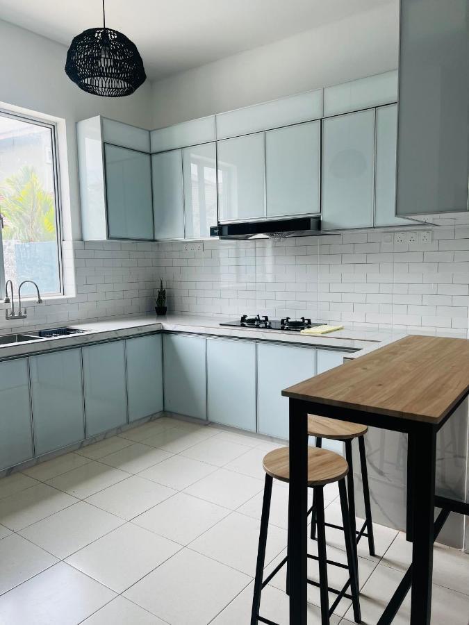 Villa Pool Kepala Batas Kampong Hilir  Dış mekan fotoğraf